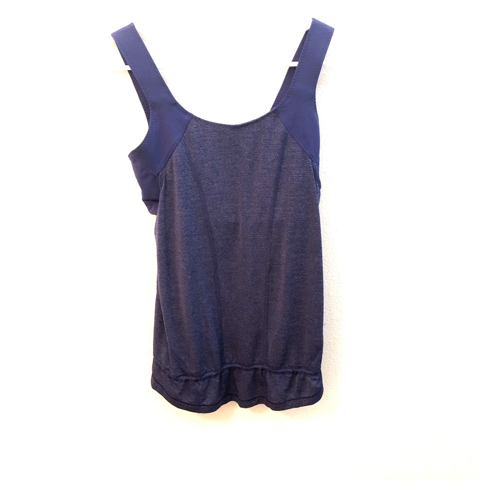 Lululemon size 8 tank top. Periwinkle
